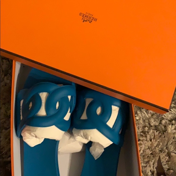 Hermes Shoes - Brand new Hermès aloha sandals